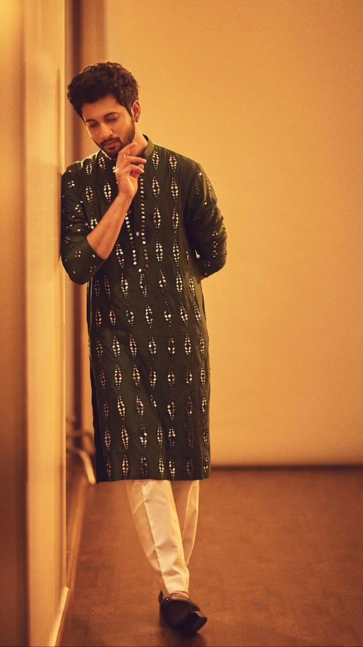 Royal Black Embroidered Kurta Set for Men