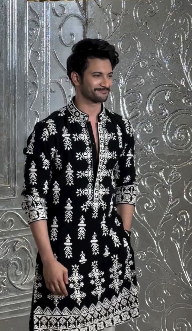 Black Velvet Kurta with Detailed Embroidery