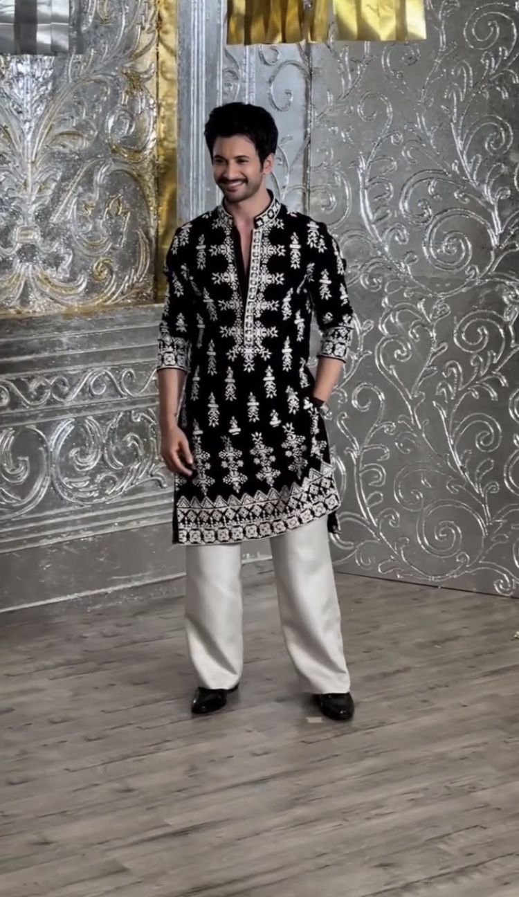Black Velvet Kurta with Detailed Embroidery