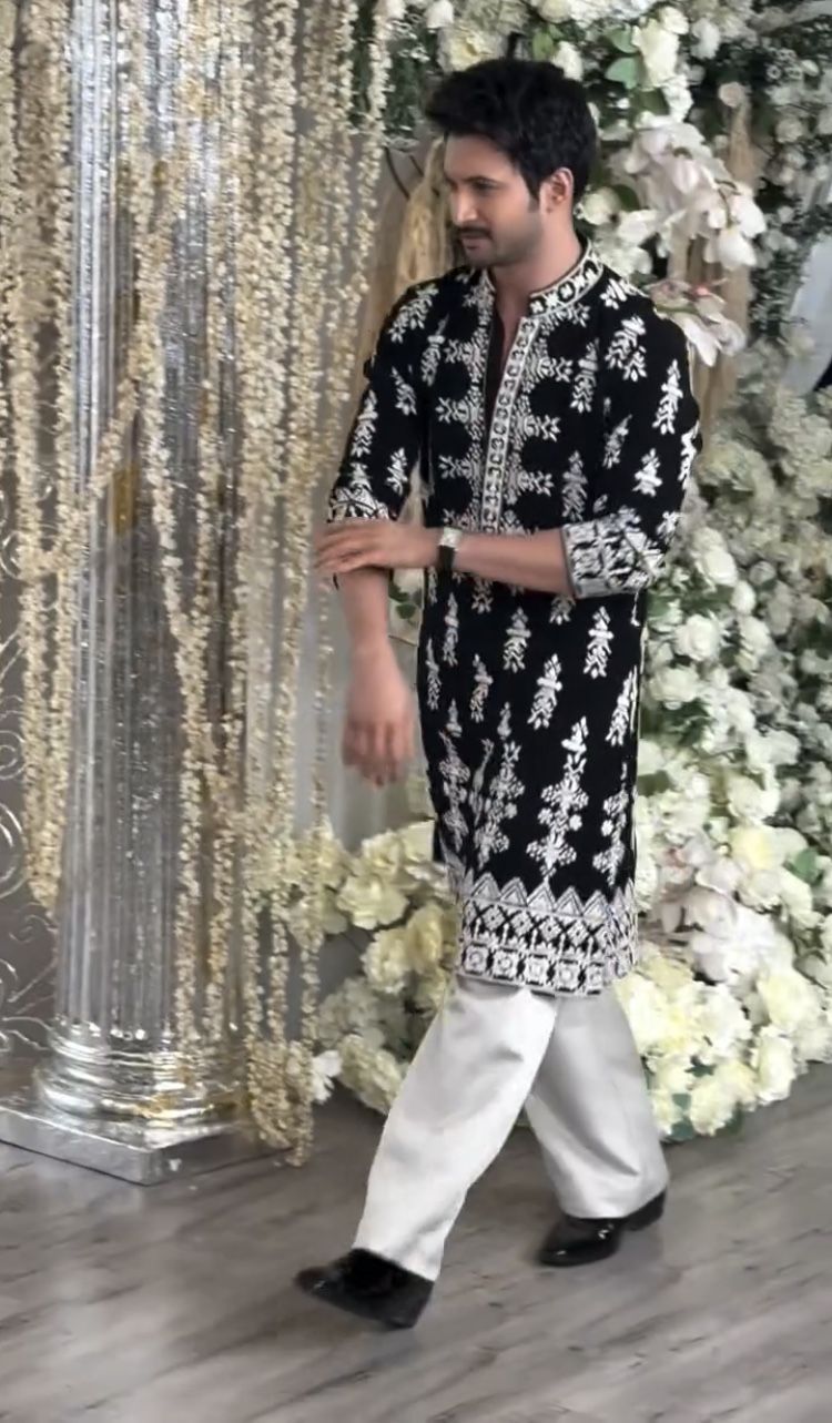Black Velvet Kurta with Detailed Embroidery