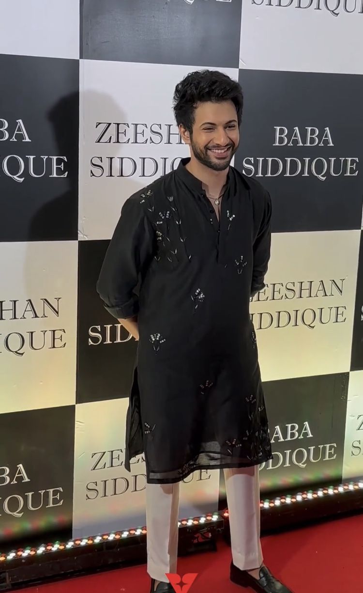 Stylish Black Kurta for Men – Minimal & Classy Design