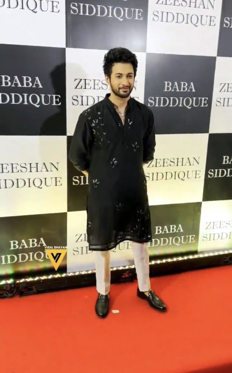 Stylish Black Kurta for Men – Minimal & Classy Design